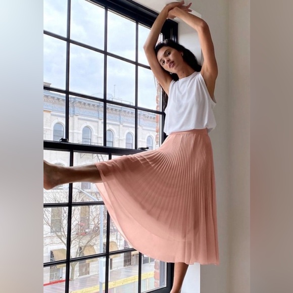 Aritzia Wilfred Twirl Midi Skirt In Peach M - Picture 2 of 9